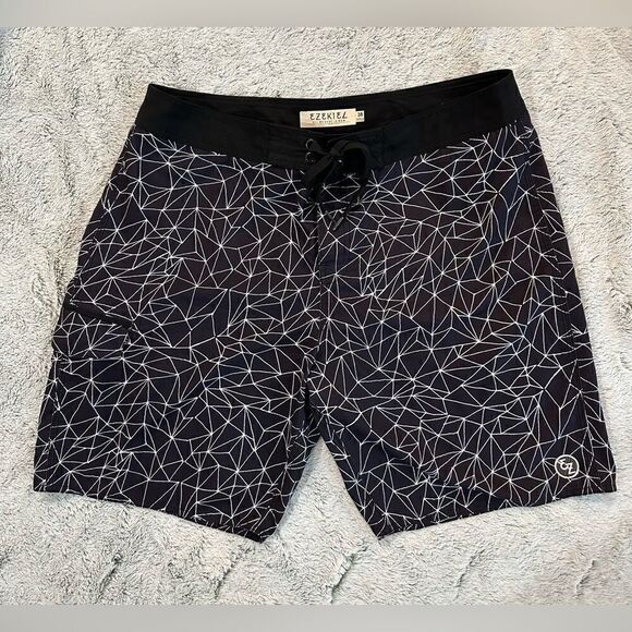 Ezekiel Board Shorts Men's Size 38 Black White Patterned Swim Trunks Surf Hybrid - Picture 1 of 11